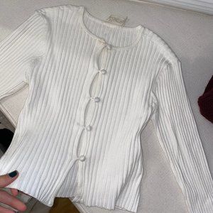 Cute cardigan thingy